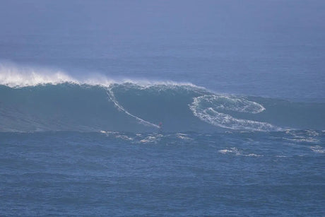 Belharra : Le réveil spectaculaire de la vague mythique en Janvier 2025 - HawaiiSurf