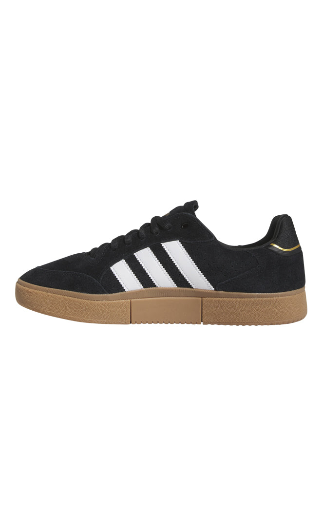 Adidas skateboarding hotsell shoes gum soles