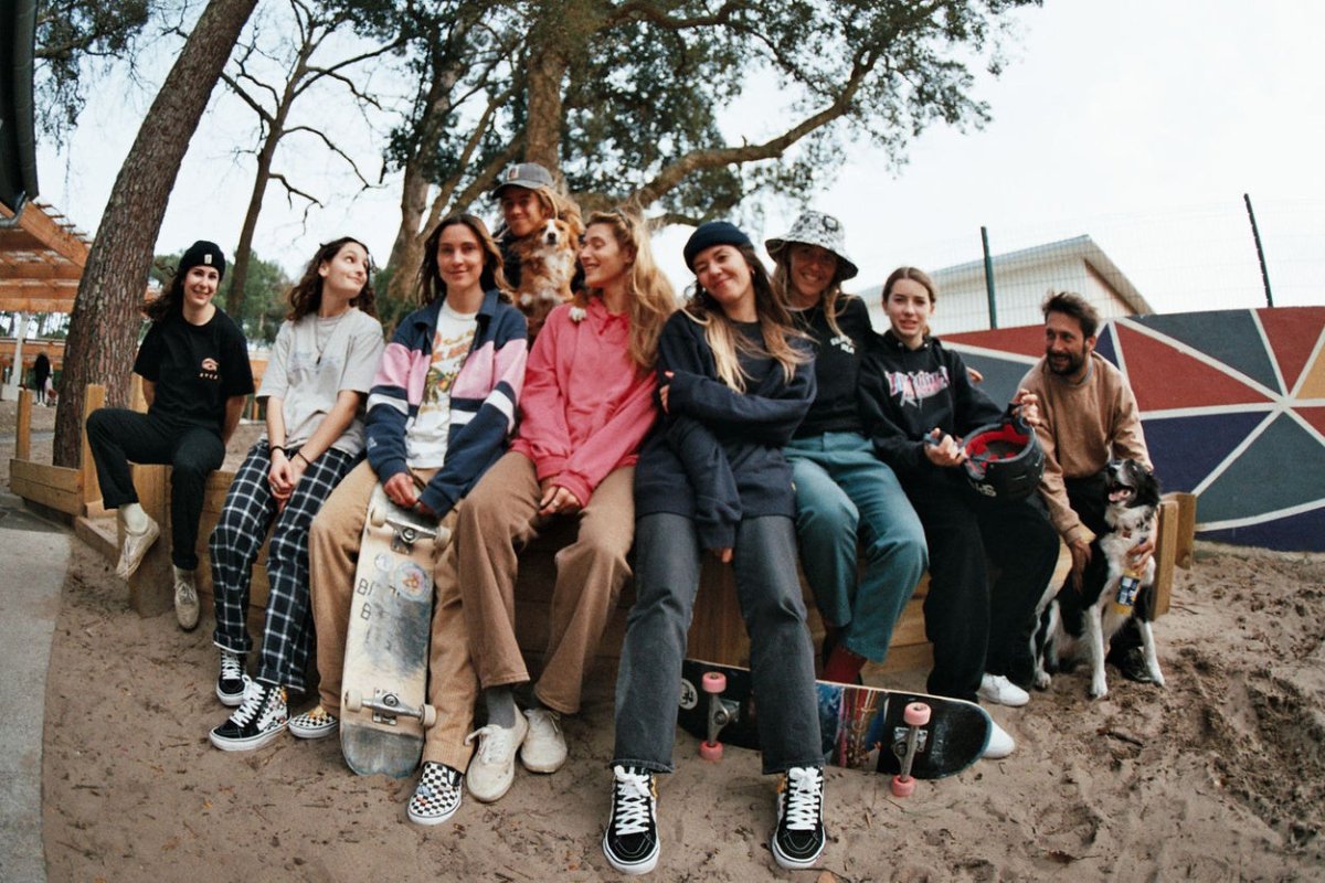 La féminisation du skateboard : Quand les femmes prennent leur place sur les skateparks - HawaiiSurf