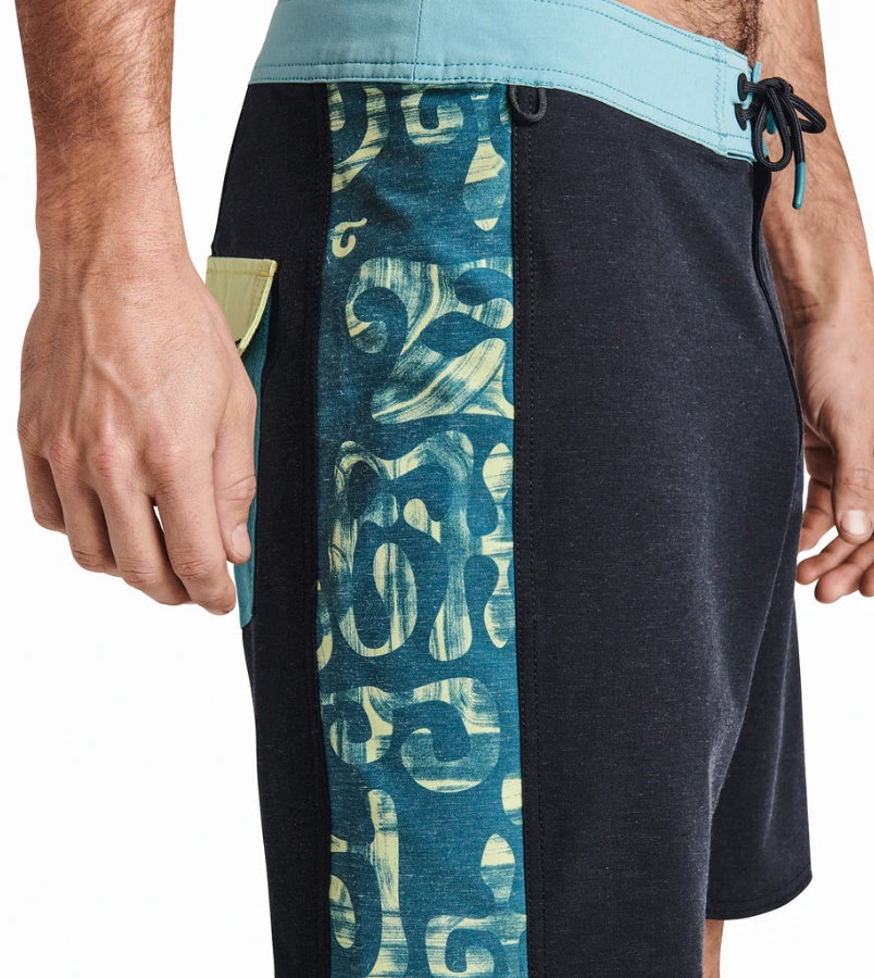 Passage Boardshorts 17"